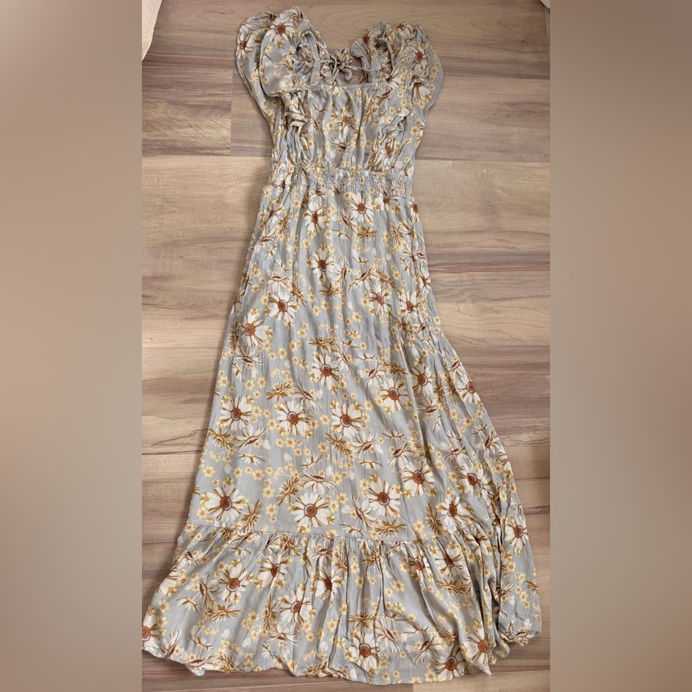 ILLA ILLA Floral Maxi Dress in Gray and Yellow